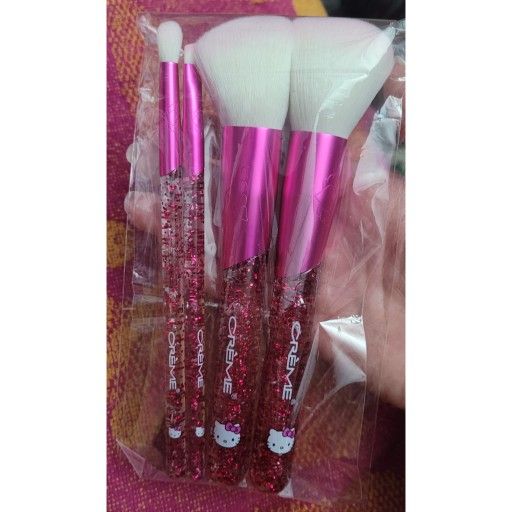 Hello Kitty Makeup Brushes