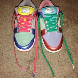 Nike Dunks. Size 6.