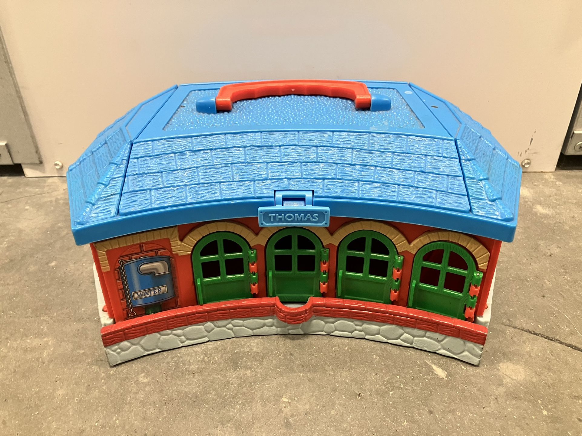 Vintage Thomas And Friends Take Along Take N Play Round House Play Set