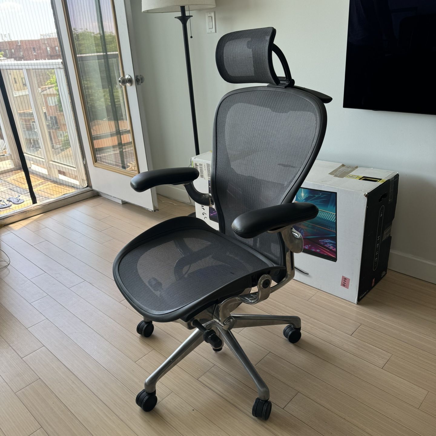 Herman Miller Aeron Chair (Size C) Executive