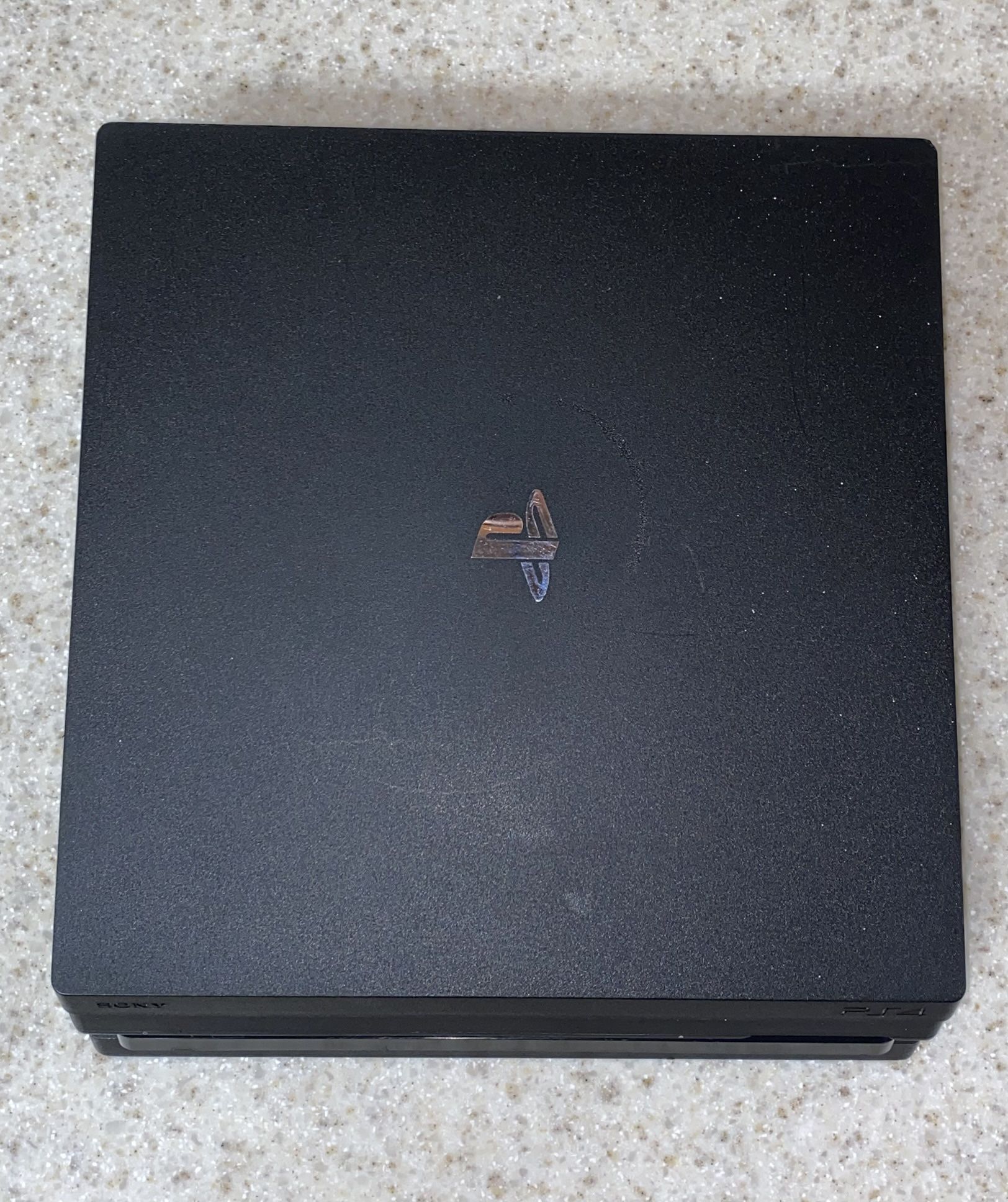 PS4 PRO 1 TB FOR REPAIR OR PART