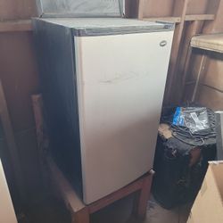 Mini Refrigerator 