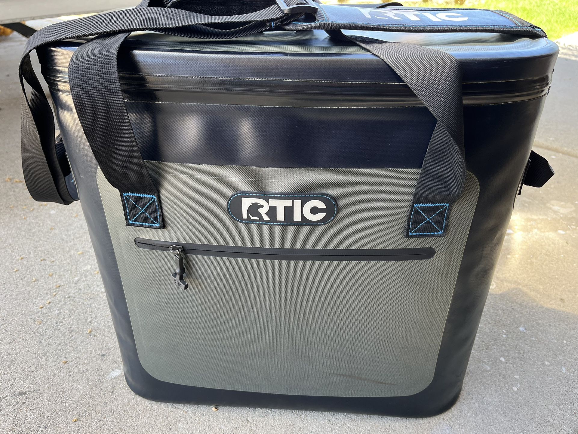 RTIC 40 ULTRA SOFT COOLER