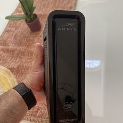 Dual Band Modem & AC1600 Wifi Router 