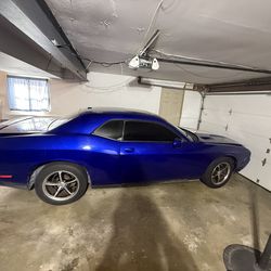 2010 dodge Challenger sxt