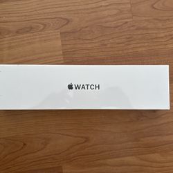 Apple Watch SE 44mm Gold With Plum Sport Loop 