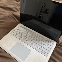 Microsoft Surface Laptop