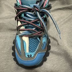 Balenciaga Track Runner‼️