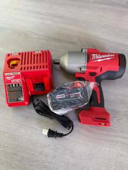 Milwaukee M18 18-Volt Lithium-Ion Brushless 1/2 in. High Torque Impact Wrench/5.0 Battery/Charger