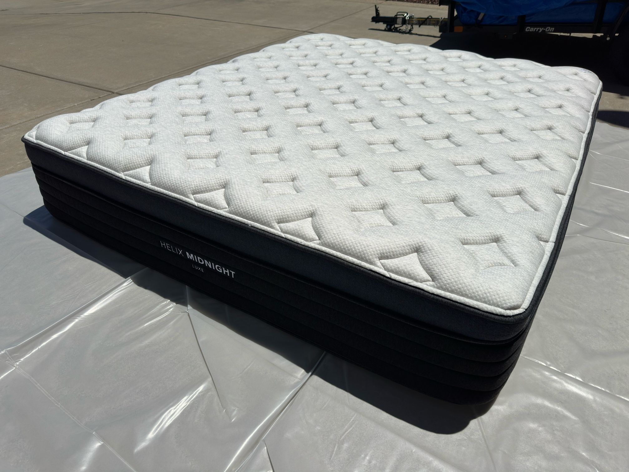 Helix Midnight Luxe Hybrid Cal King Mattress with ErgoAlign