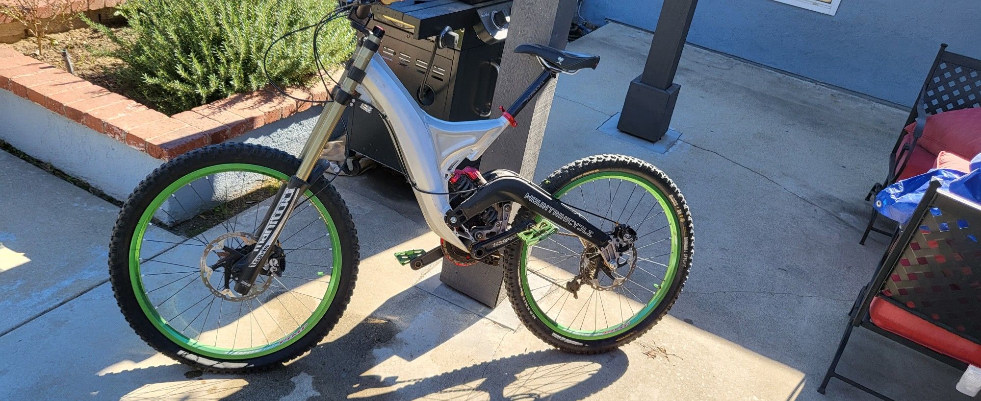 Mountain Cycle San Andreas Downhill Mountain Bike