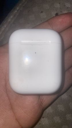 Apple AirPods Charging Case Only