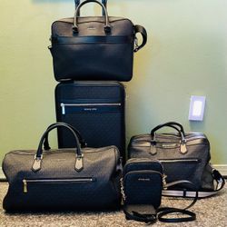 Michael Kors Full Travel Set 