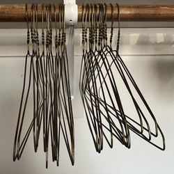 24 Metal Hangers