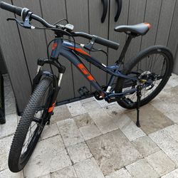 GT Kids Stomper Pro 24” Junior Mountain Bike 