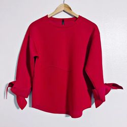 IC By Connie k Pullover Top