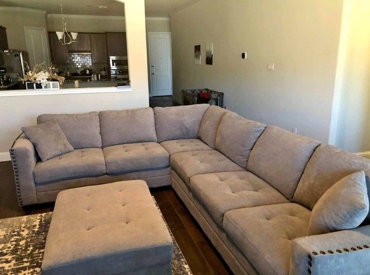Sofa Sectional Great Condition Super Clean And Comfy display picture 2