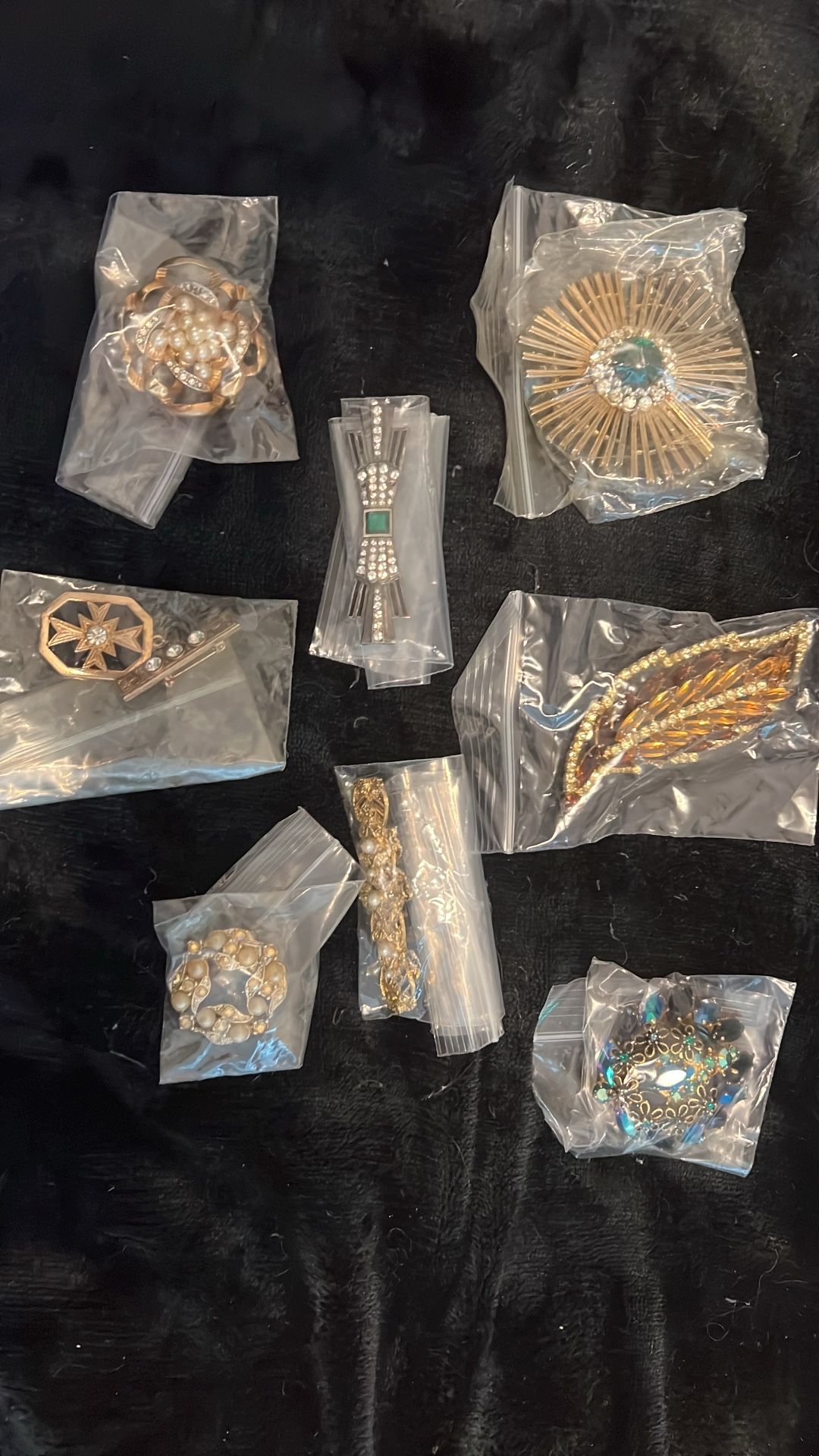 VINTAGE (8) BROOCHES $50