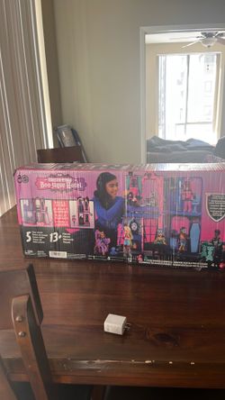 Brand New Monster High Boo-tique Hotel Playset (Sealed)