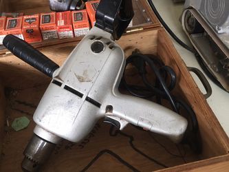 Reversing Drill with Hole Saw Bits