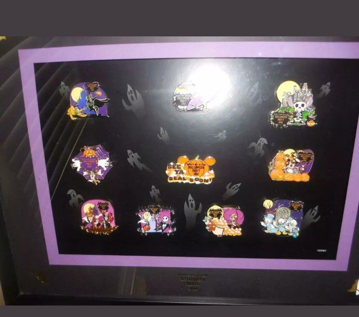 Disney Halloween party framed pin set