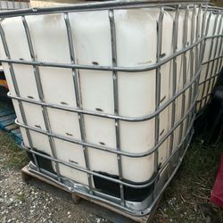 250 Gallons IBC Totes