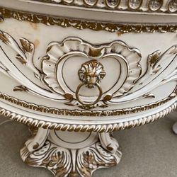 Antique French Provincial Round Table - Very Rare & Unique