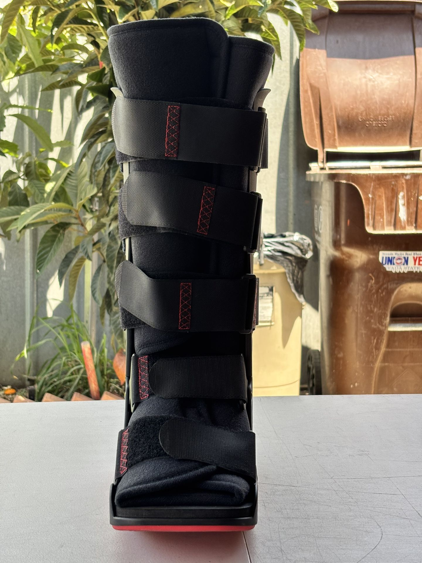 Procare XcelTrax Walking Brace (size M)