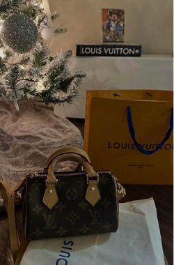 Louis Vuitton nano speedy