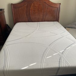 Queen Sleigh Bed 