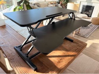 Lifting Desk