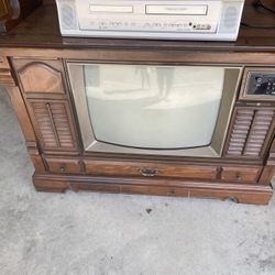 Vintage General Electric TV