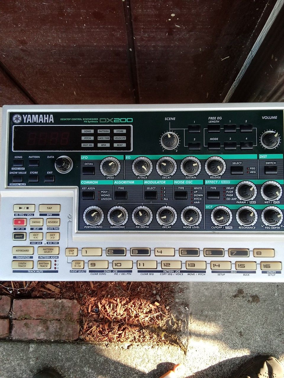 Yamaha DX200