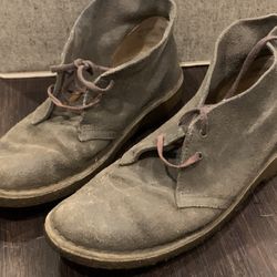 Clark’s Desert Boot (Women’s 8.5 - Grey)