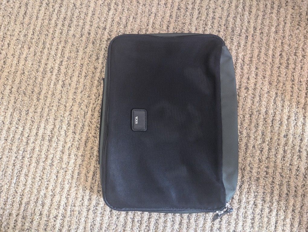 Tumi Travel Organizer Large Olive