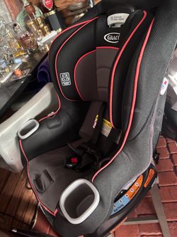 CAR SEAT