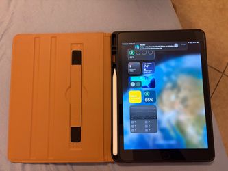 iPad 9th generation w pen and case