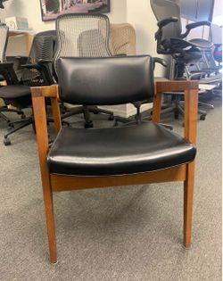 MCM Gunlocke side guest lobby waiting room chairs