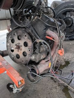Used Chevy V8 Engine 350 with cam