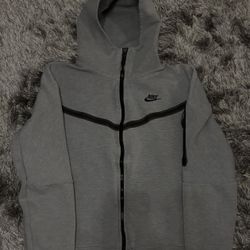 Nike Tech
