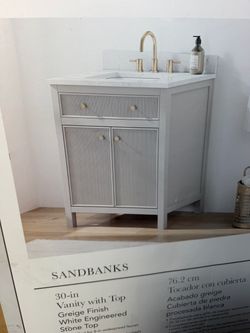 Sandbanks 30-in Bathroom Vanity with Top