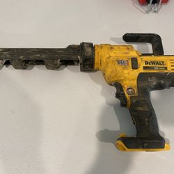 DEWALT 20-Volt MAX Cordless 10 oz / 300 ml Adhesive Gun (Tool-Only)