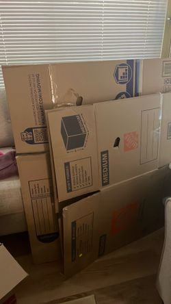 Moving boxes medium /large