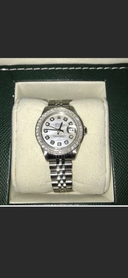 Ladies Rolex Oyster Perpetual DateJust 18k 26mm w/diamond Bezel. Box + Papers. PRICE IS FIRM