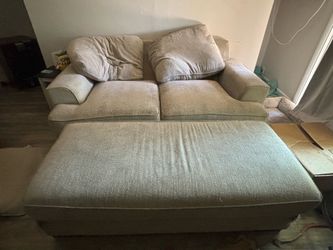 Oversize love seat with ottoman