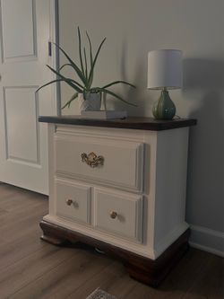 Custom Solid Wood Nigtstand