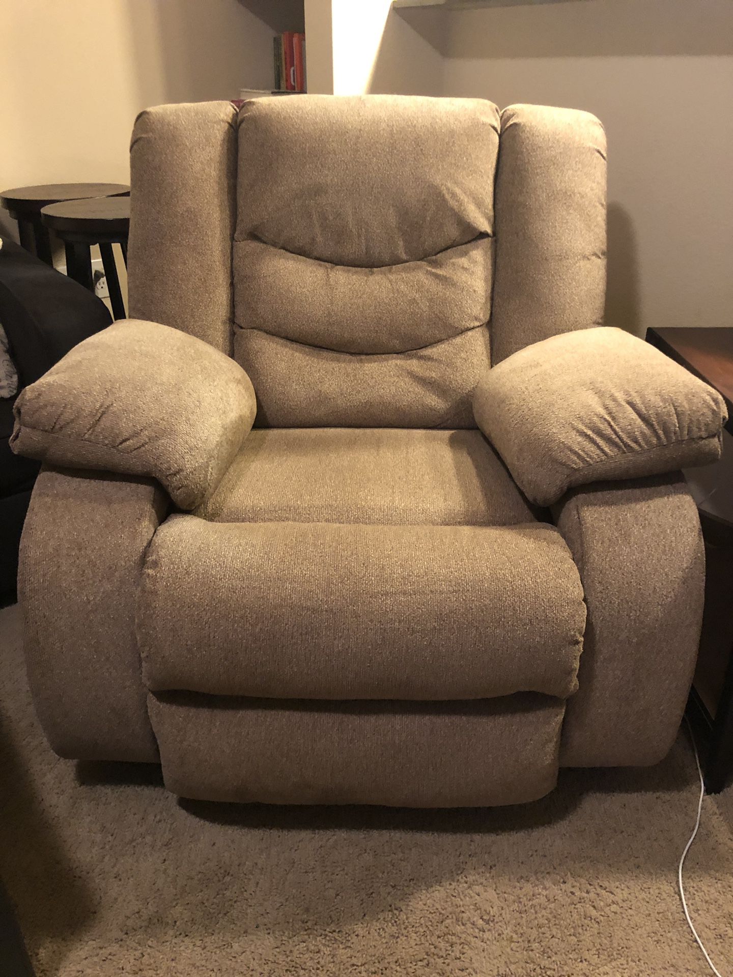 New Recliner (bought 3 weeks ago)