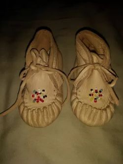 Vintage 1970's Minnetonka Baby Moccasins