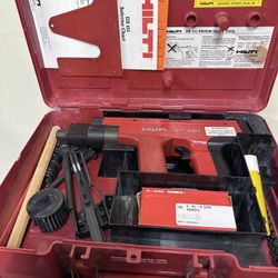 HILTI DX451 - Powder Actuated Fastener Nail / Bolt Gun - Plus Case