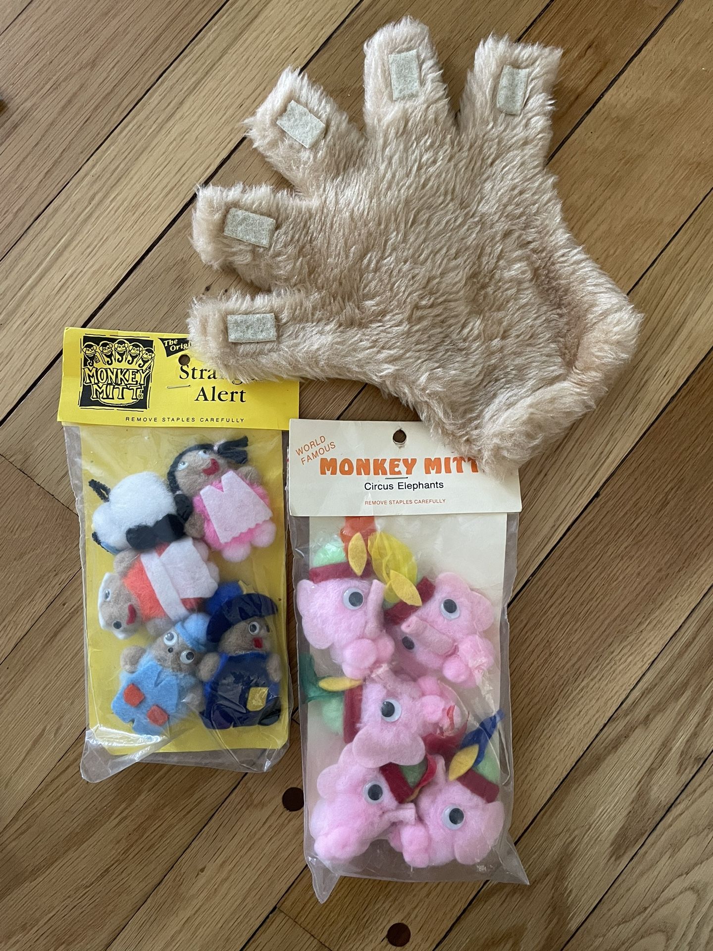 MONKEY MITT/ PUPPETS & 2 Sets Of Characters MAKE AN OFFER